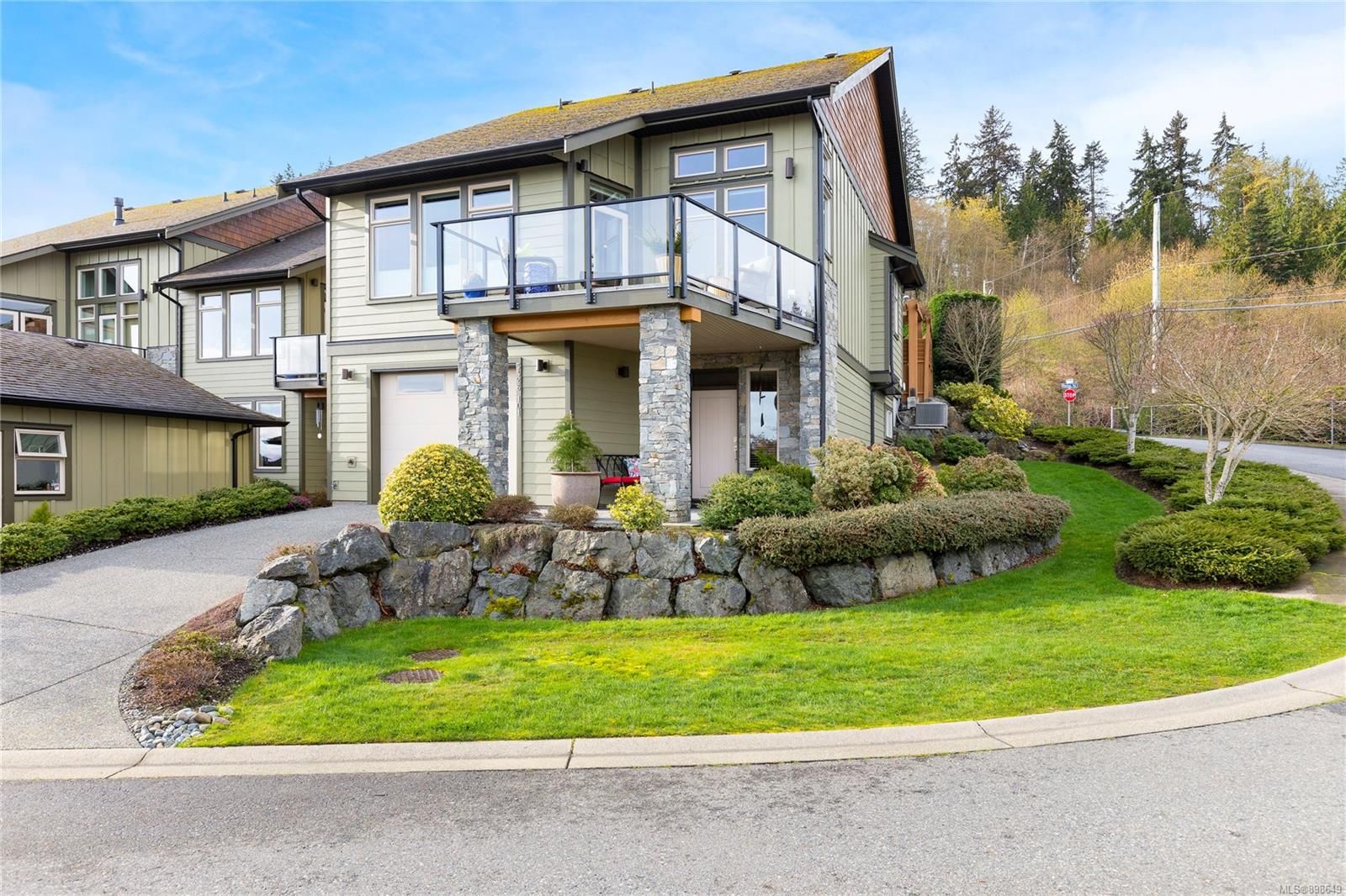 I have sold a property at 101 5426 Jacobs Lane in Nanaimo
