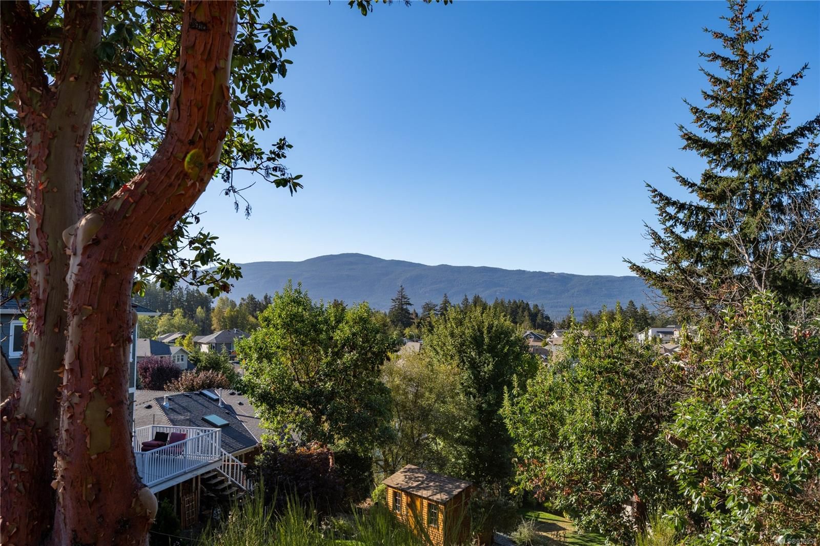 I have sold a property at 5524 Cliffside Rd in Nanaimo
